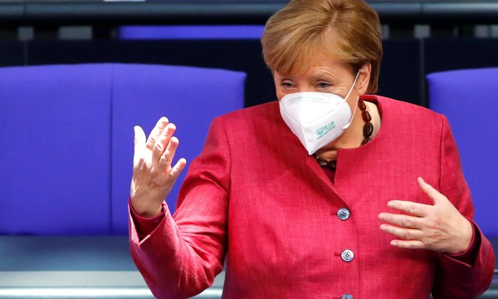 "Χαμός" στο γερμανικό κοινοβούλιο: Γερμανοί βουλευτές επιτέθηκαν στην Μέρκελ για τα μέτρα